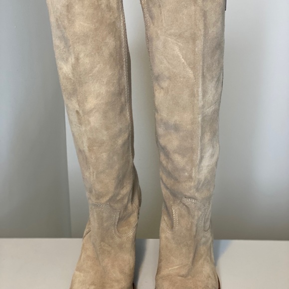 Frye Angela Side Zip Suede Boot size 8 - Picture 4 of 6